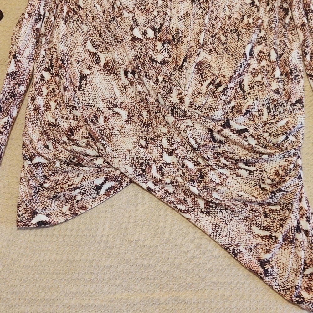 New Directions Pink and White Long Sleeve Snakeskin Look Blouse - Picture 9 of 12